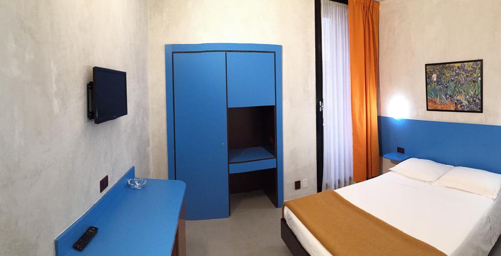 38 3* Milan